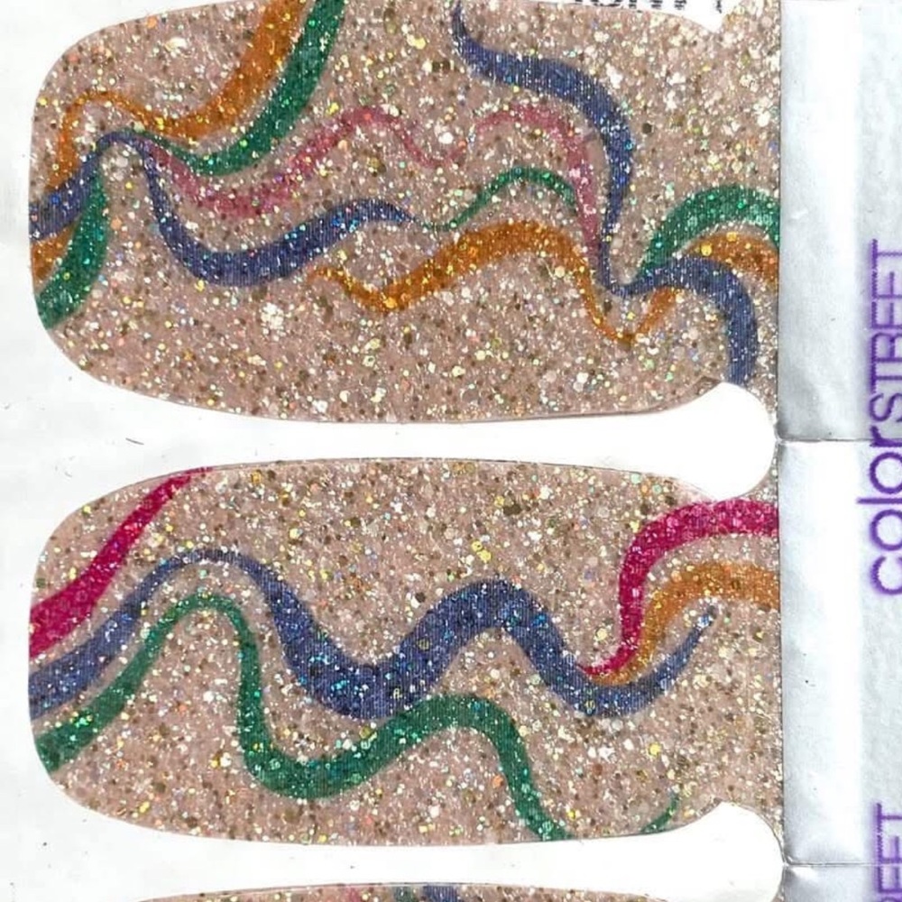 *Exclusive* Color Street: Twist & Swirl | Gold Rainbow Metallic Multicolor Blue - Picture 11 of 11